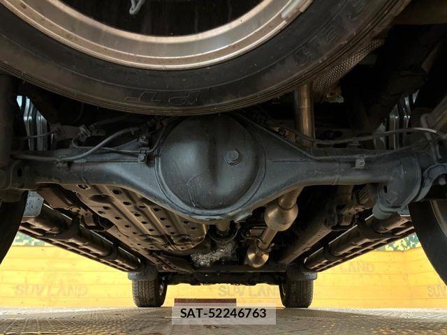 Toyota HILUX 2023-09 7020599-18