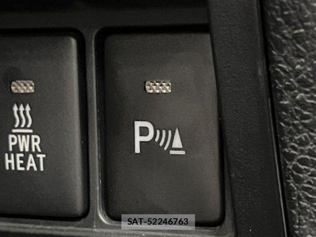 Toyota HILUX 2023-09 7020599-4