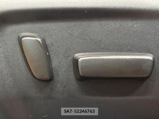 Toyota HILUX 2023-09 7020599-6