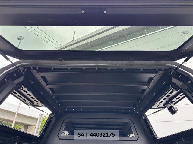 Toyota HILUX 2023-09 7058831-9