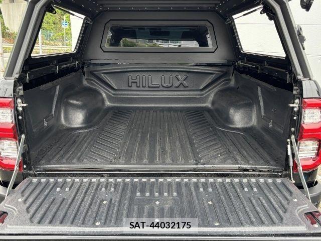 Toyota HILUX 2023-09 7058831-10
