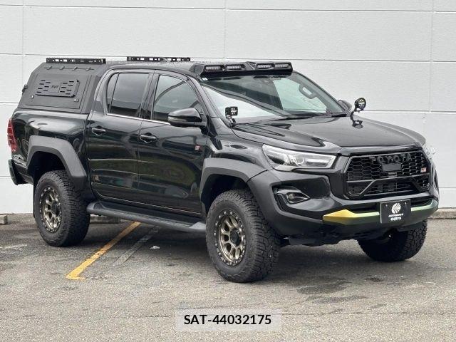 Toyota HILUX 2023-09 7058831-16