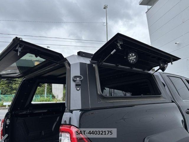 Toyota HILUX 2023-09 7058831-20