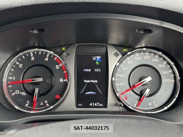 Toyota HILUX 2023-09 7058831-29