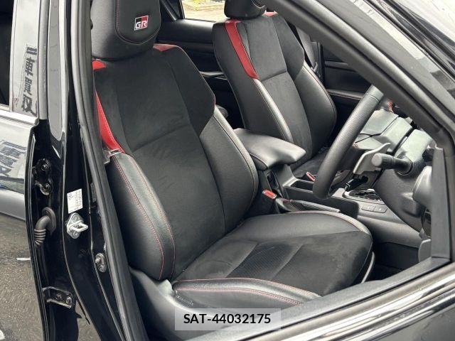 Toyota HILUX 2023-09 7058831-4