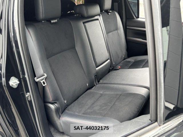 Toyota HILUX 2023-09 7058831-6