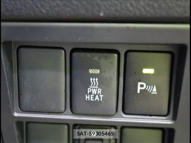 Toyota HILUX 2021-08 7058833-9