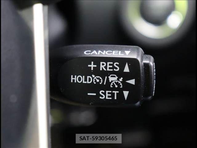 Toyota HILUX 2021-08 7058833-15