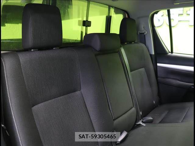 Toyota HILUX 2021-08 7058833-23