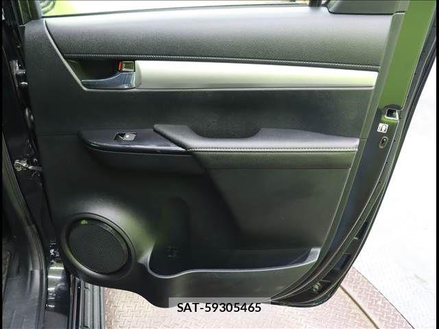Toyota HILUX 2021-08 7058833-24