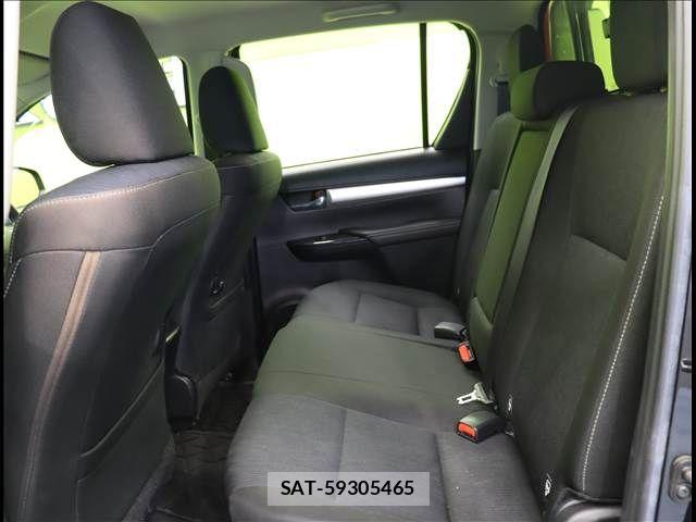 Toyota HILUX 2021-08 7058833-29