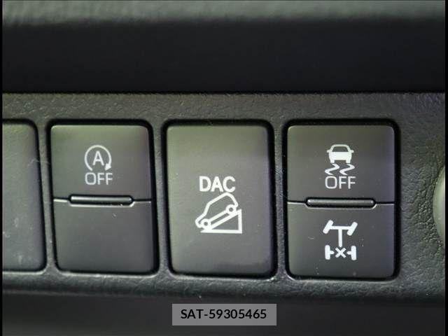 Toyota HILUX 2021-08 7058833-8
