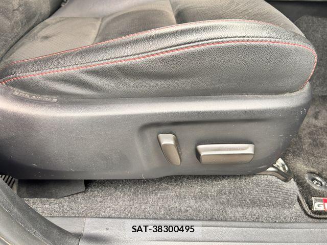 Toyota HILUX 2022-06 7058837-15
