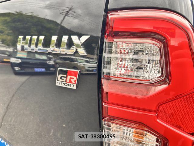 Toyota HILUX 2022-06 7058837-20