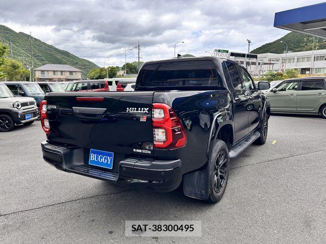 Toyota HILUX 2022-06 7058837-2