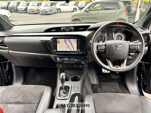 Toyota HILUX 2022-06 7058837-4