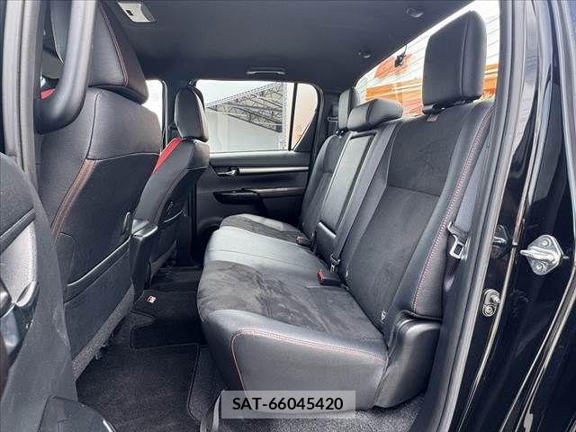 Toyota HILUX 2023-10 7219534-17