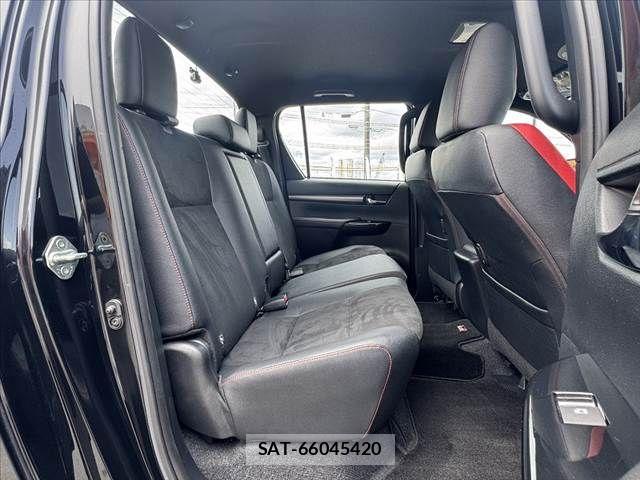 Toyota HILUX 2023-10 7219534-19