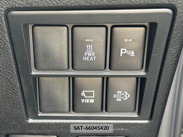 Toyota HILUX 2023-10 7219534-23