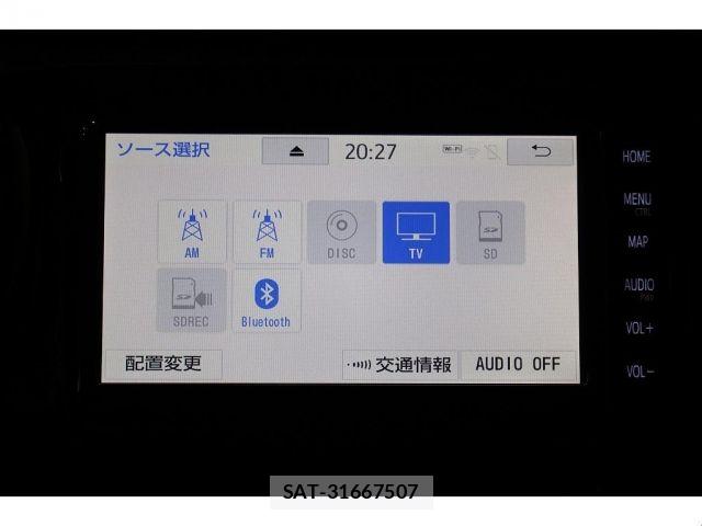 Toyota HILUX 2021-01 7219520-13
