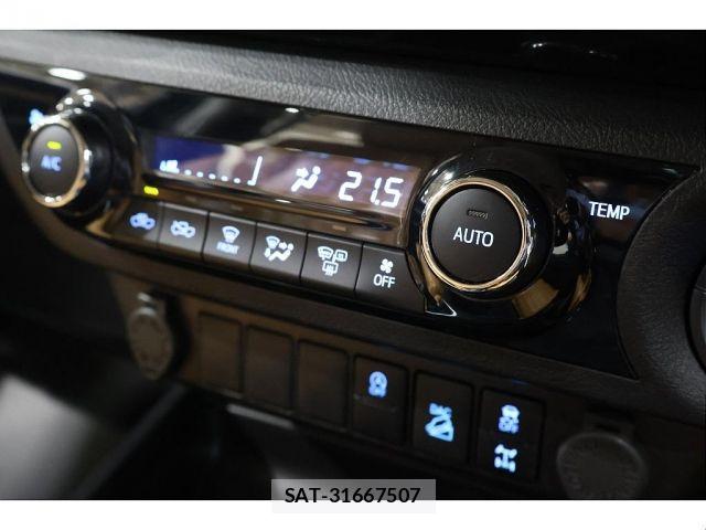 Toyota HILUX 2021-01 7219520-14