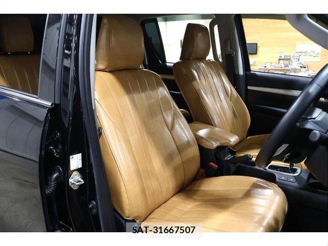 Toyota HILUX 2021-01 7219520-2