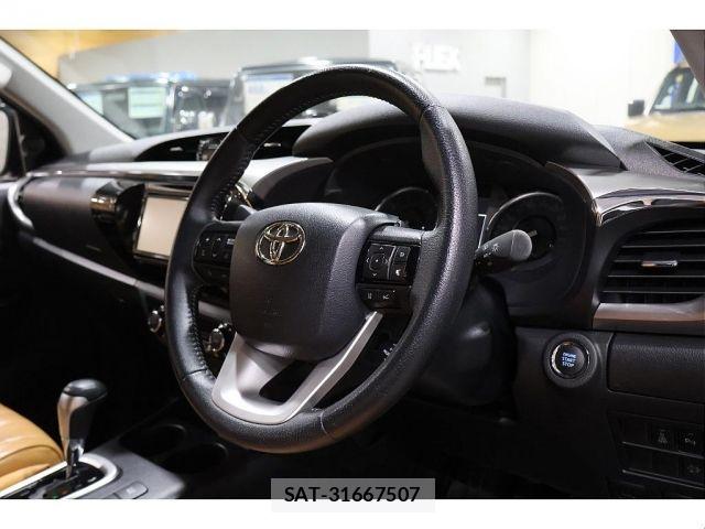 Toyota HILUX 2021-01 7219520-3