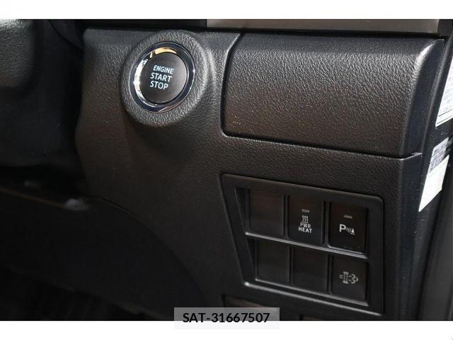 Toyota HILUX 2021-01 7219520-4