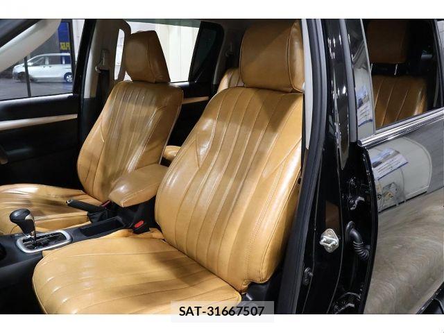 Toyota HILUX 2021-01 7219520-7