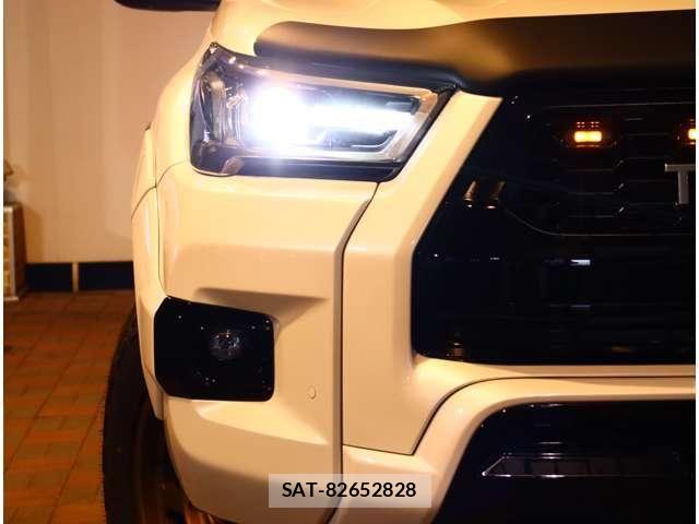 Toyota HILUX 2024-11 7219533-16
