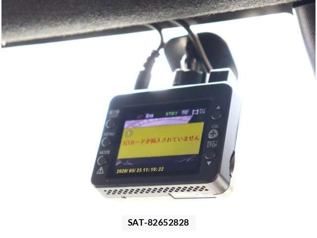 Toyota HILUX 2024-11 7219533-26