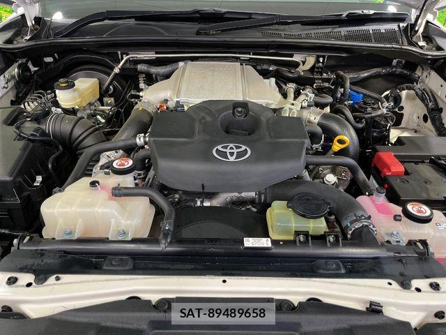 Toyota HILUX 2021-06 7219518-17
