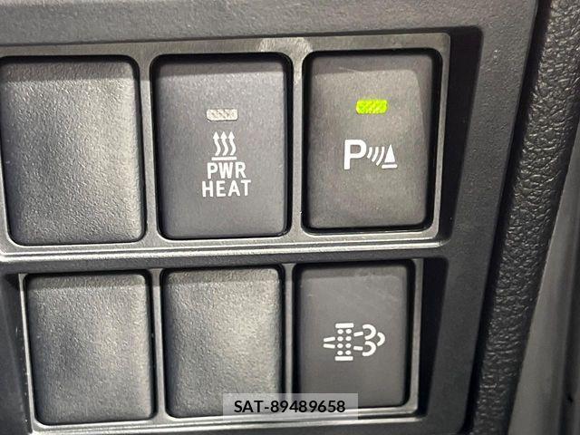 Toyota HILUX 2021-06 7219518-6