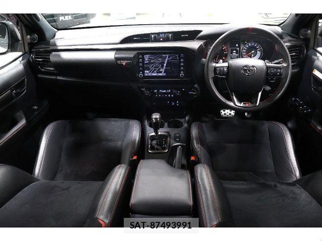 Toyota HILUX 2024-01 7219530-3