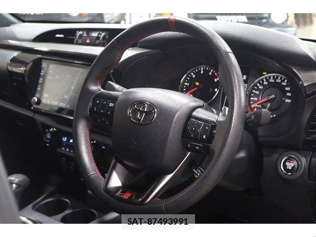 Toyota HILUX 2024-01 7219530-4