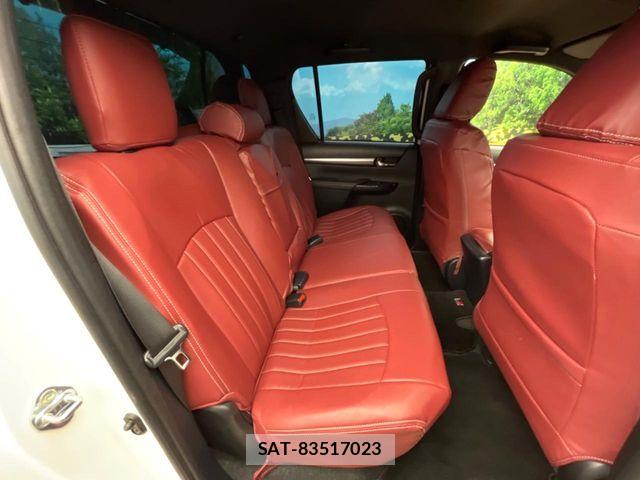 Toyota HILUX 2022-10 7219521-8