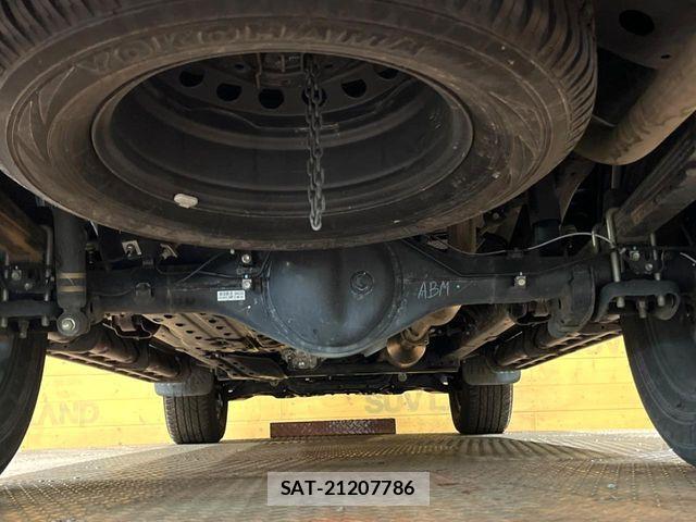 Toyota HILUX 2023-01 7219524-18