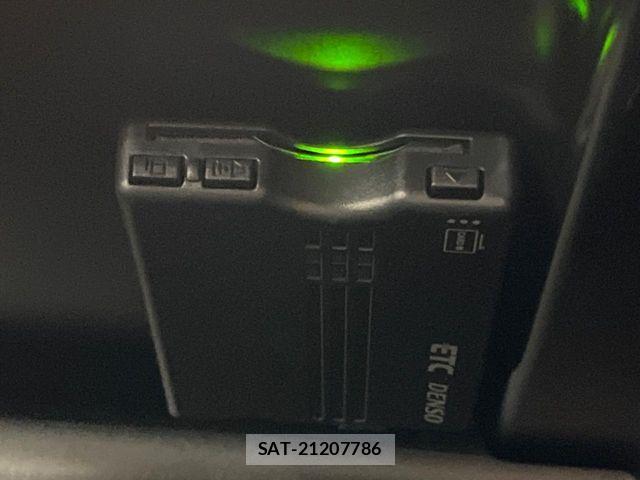 Toyota HILUX 2023-01 7219524-6