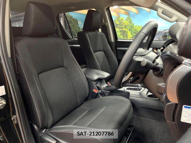 Toyota HILUX 2023-01 7219524-8