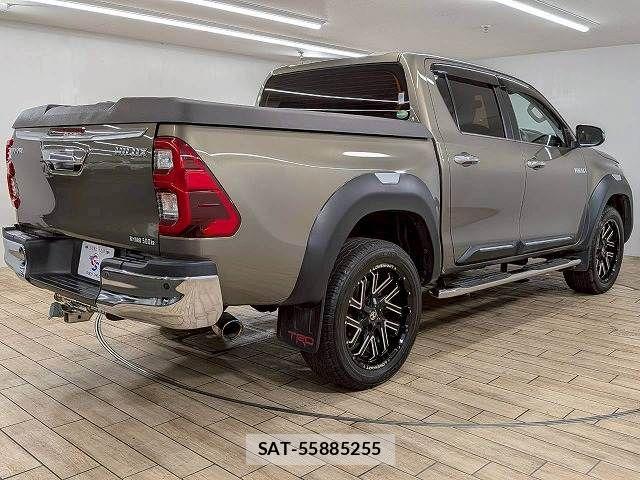 Toyota HILUX 2021-02 7251024-15