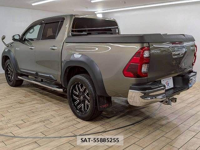 Toyota HILUX 2021-02 7251024-16