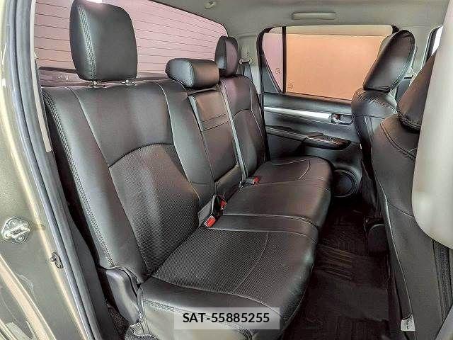 Toyota HILUX 2021-02 7251024-5