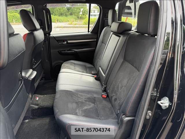 Toyota HILUX 2024-02 7251022-9