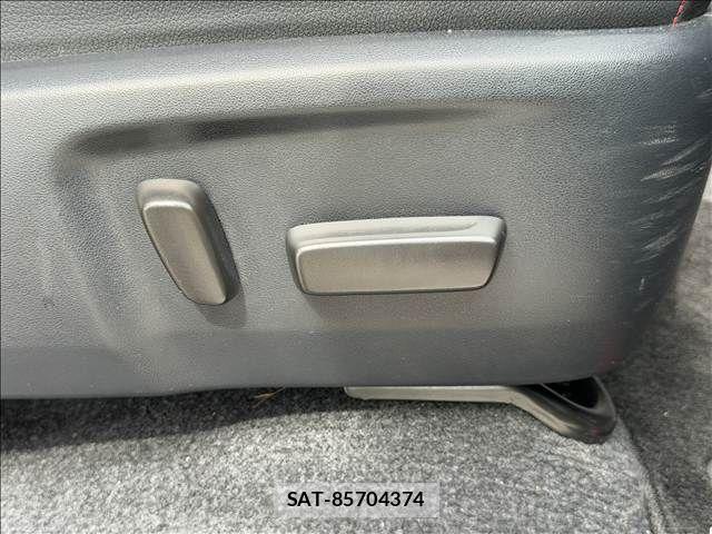 Toyota HILUX 2024-02 7251022-16