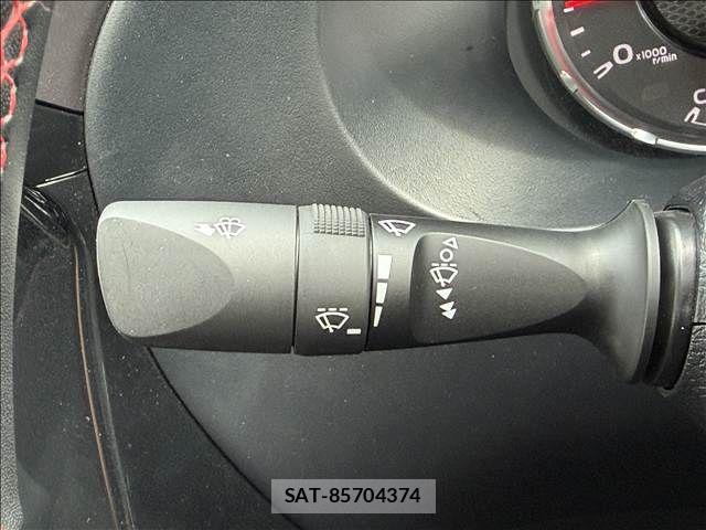 Toyota HILUX 2024-02 7251022-28