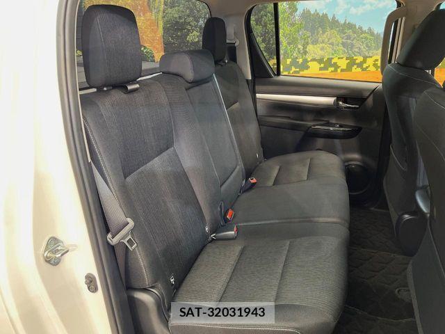 Toyota HILUX 2022-10 7251025-13