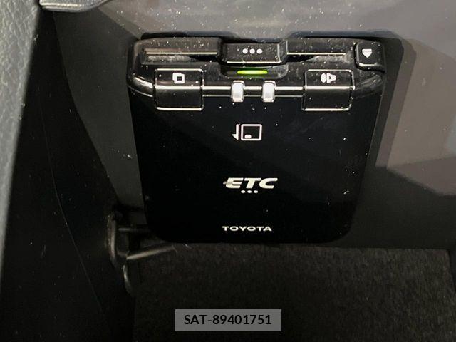 Toyota HILUX 2022-12 7251023-9
