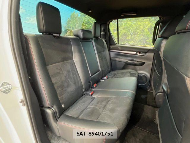 Toyota HILUX 2022-12 7251023-11