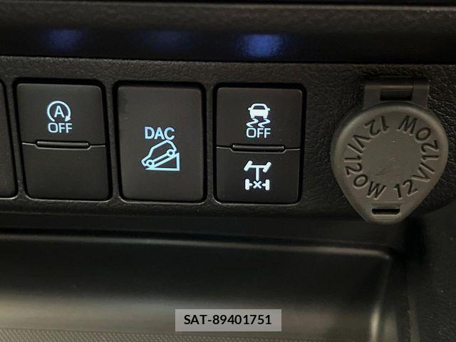 Toyota HILUX 2022-12 7251023-6