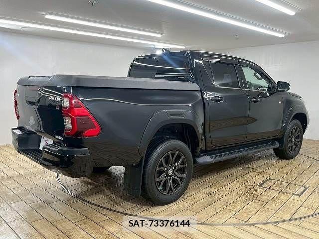 Toyota HILUX 2023-05 7251018-16